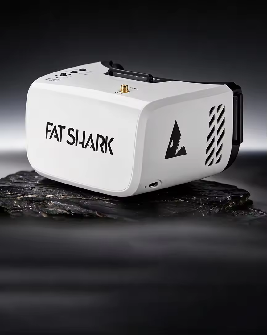 fat shark recon v3 fpv goggles front