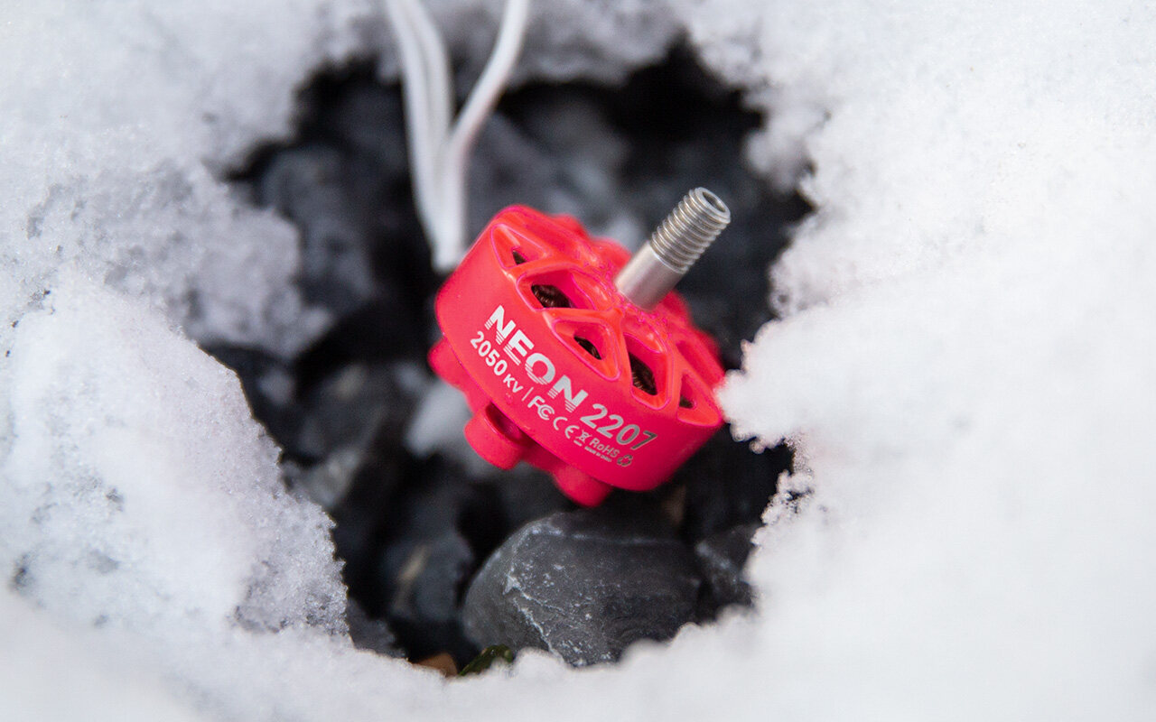free-trial-neon2207-2050kv-red