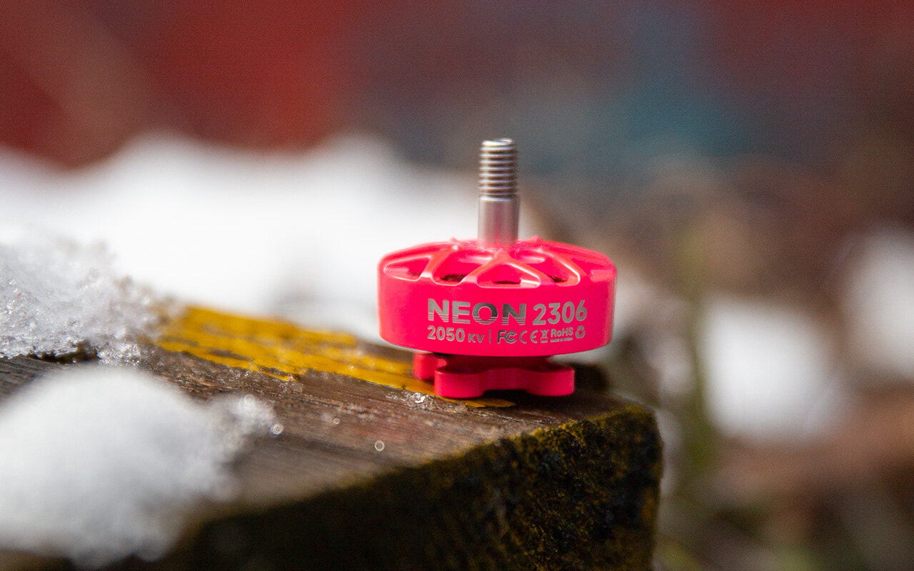 meps-free-tria-motor-neon-2306-red-2050kv
