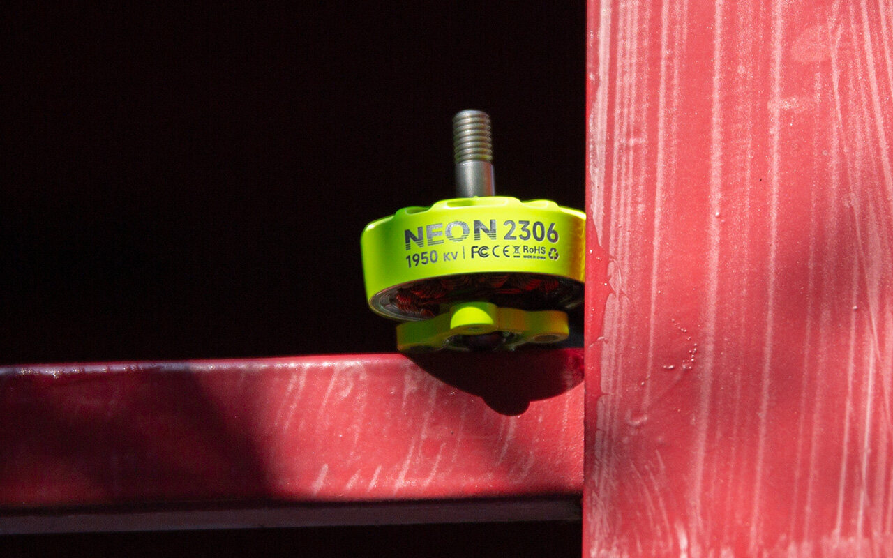 meps-free-trial-neon2306-1950kv-green