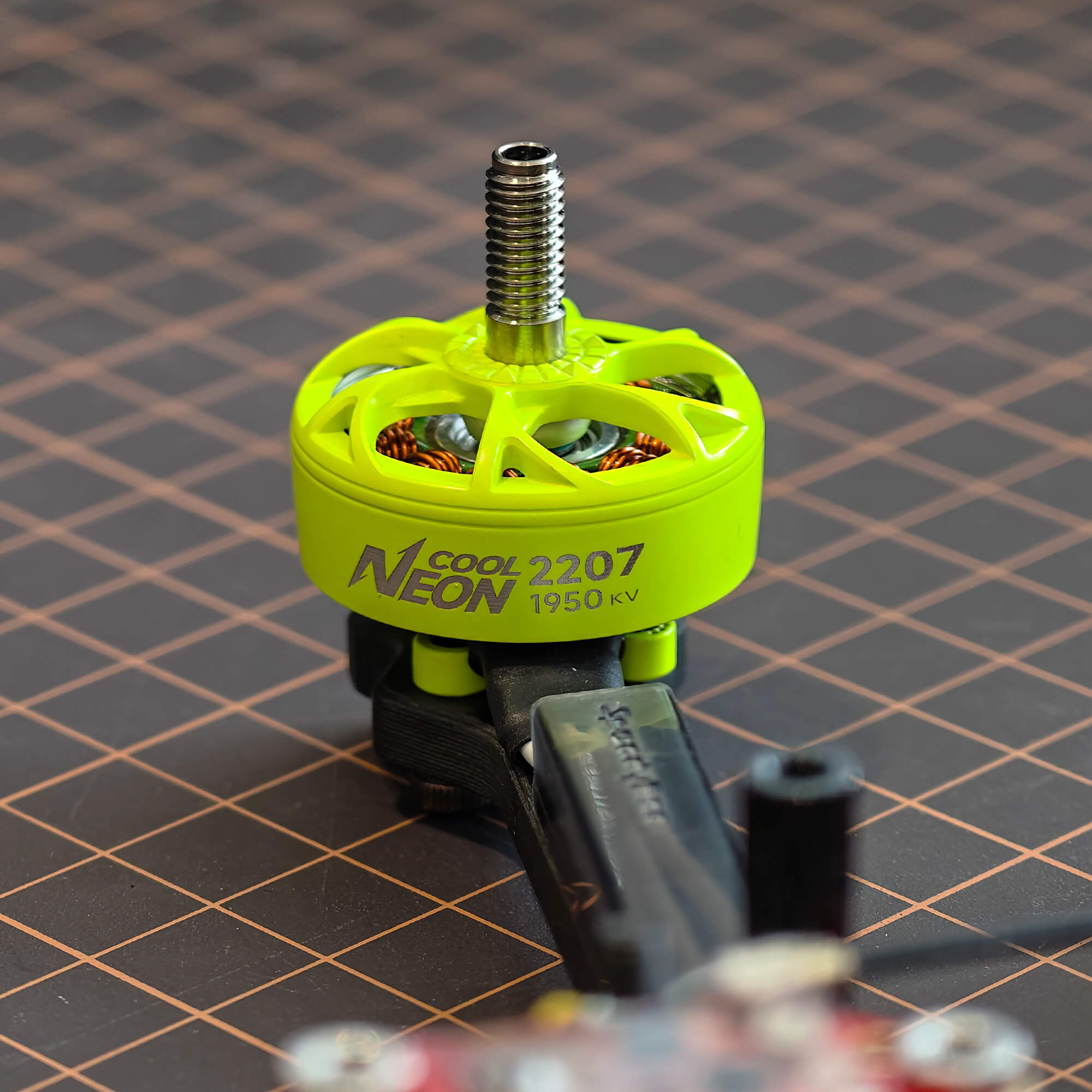 MEPS NEON COOL 2207 CW/CCW 5 inch FPV Drone Motors for Freestyle